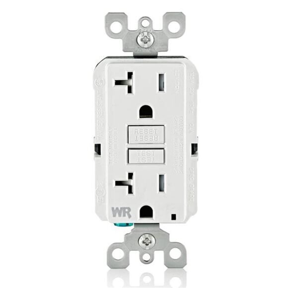 Self-test SmartlockPro Slim Weather-Resistant and Tamper-Resistant Receptacle - Picture 1 of 7
